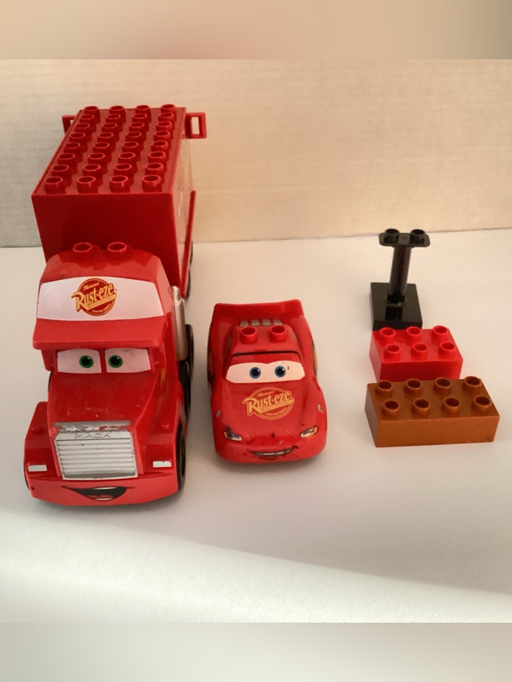 Lego Disney Cars Mack truck with loading container for car